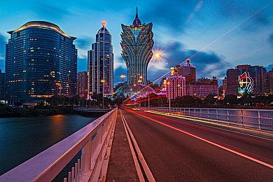 疑似开发者爆料 《堕落之主》临时改引擎导致大缩水